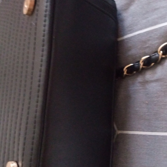 Purse - Picture 4 of 4